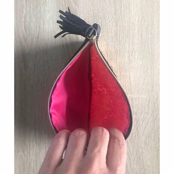 NEW … IPSY Cosmetic / Makeup Bag - Picture 3 of 3